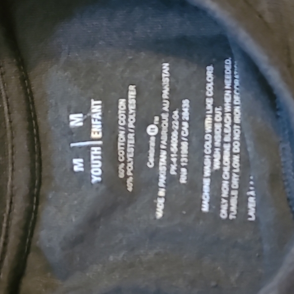 LIKE NEW Halloween Soft Tee - Picture 3 of 4